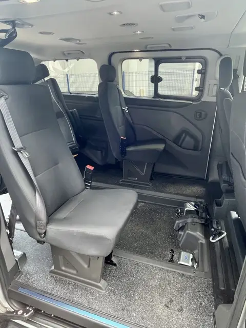 VBM : FORD Tourneo Custom Véhicule tpmr d’occasion pour particulier ou professionnel avec boite automatique pour transport pmr en sécurité, spacieux et confortable