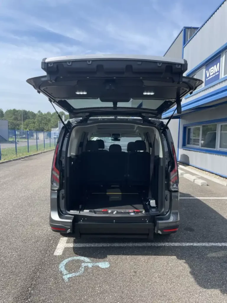 VBM : FORD Tourneo Grand Connect TPMR ACTIVE Boite Automatique XL Api PMR