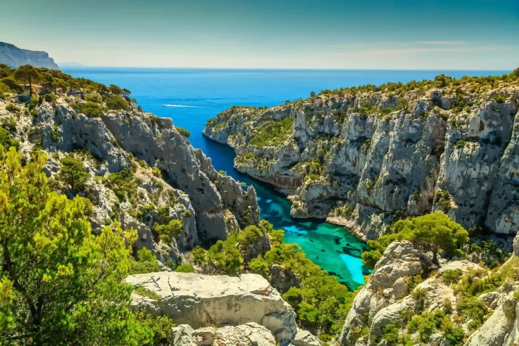 Les Calanques de Marseille vue d'en haut