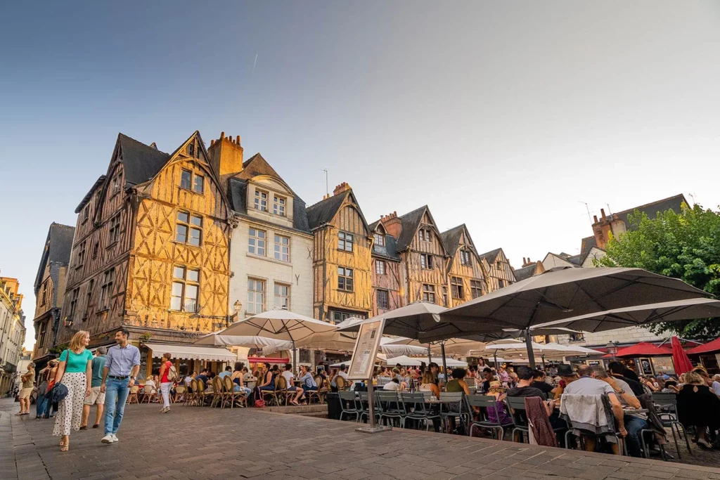 le vieux tours place plumereau