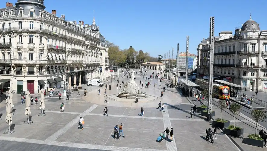 La place de la comédie de Montpellier vue en hauteur