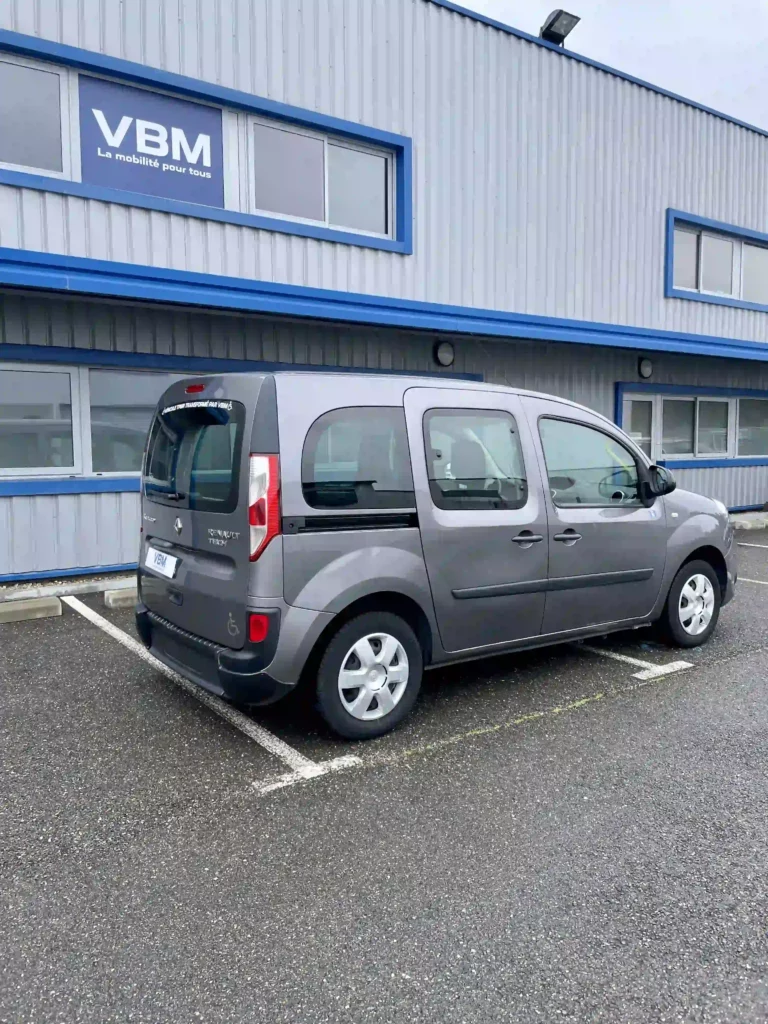 VBM : RENAULT Kangoo TPMR 3+1 Gris vue de l'arrière droit