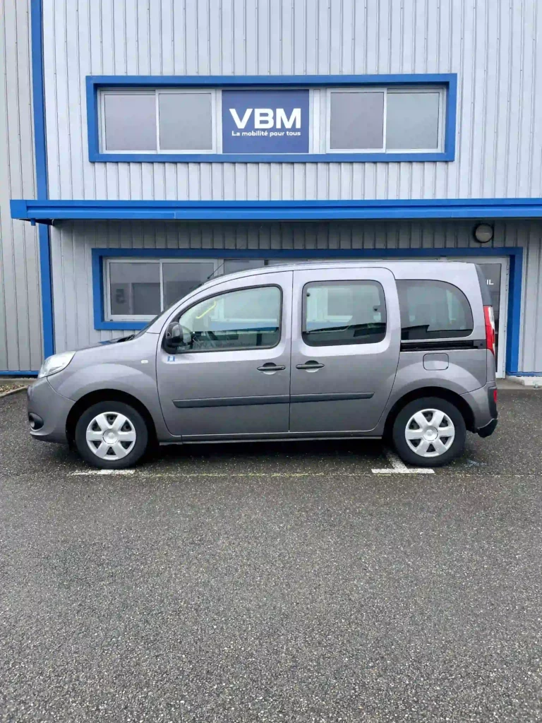 VBM : RENAULT Kangoo TPMR 3+1 Gris vue du côté gauche