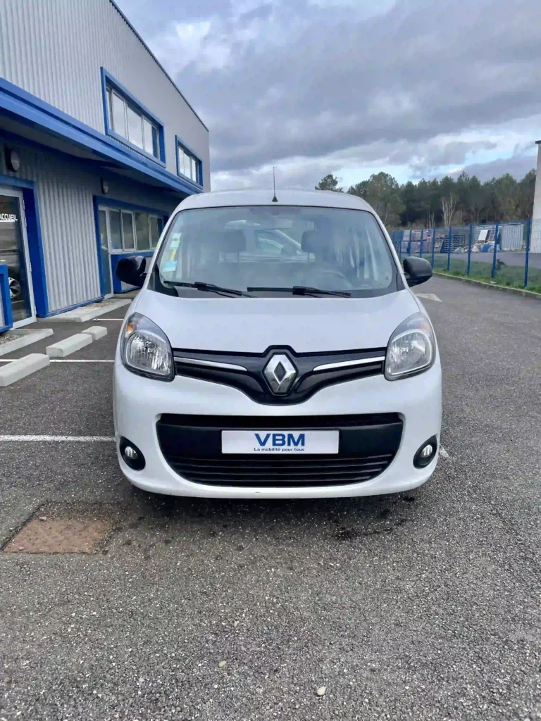 VBM : RENAULT Kangoo TPMR 3+1 devant