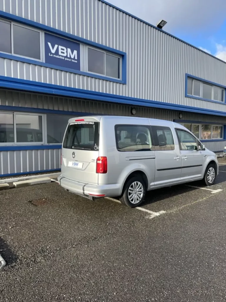 VBM : VOLKSWAGEN Caddy Maxi TPMR vue 3/4 arrière droit