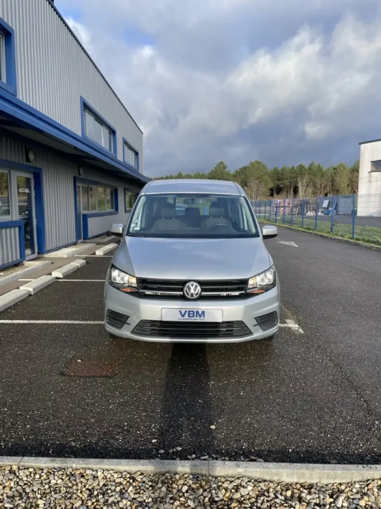 VBM : VOLKSWAGEN Caddy Maxi TPMR vue de face