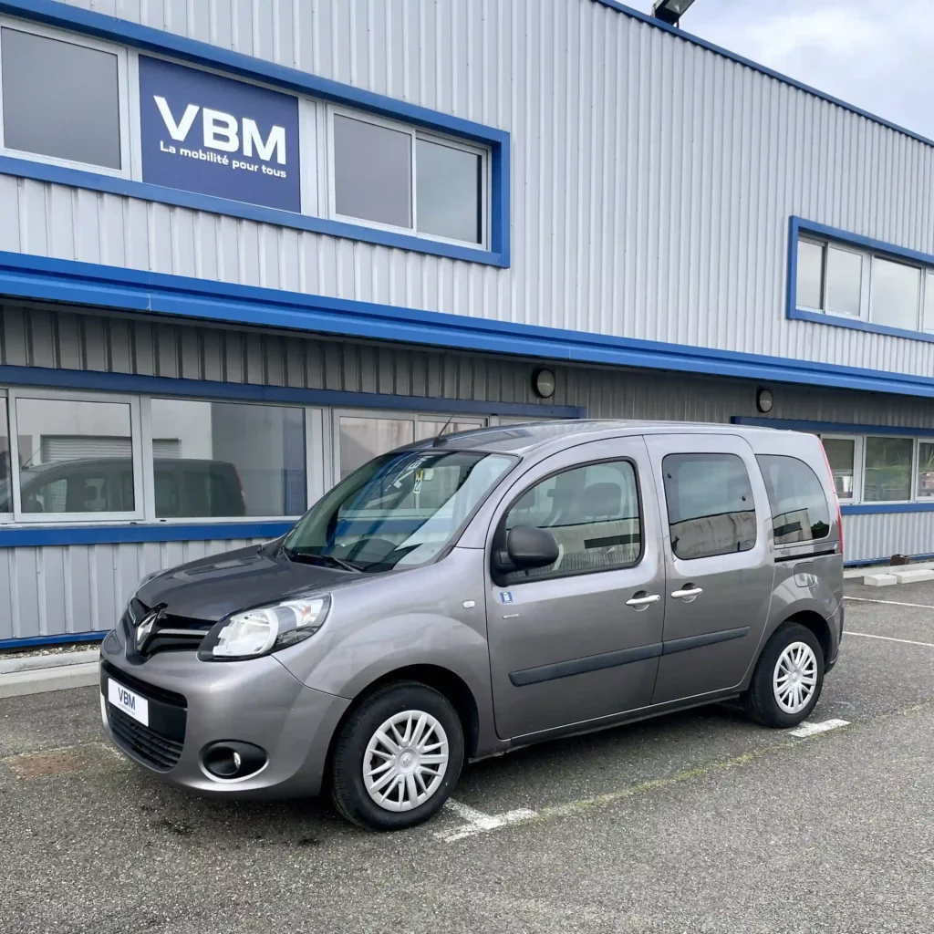 VBM : Renault Kangoo TPMR 3+1 Avant gauche