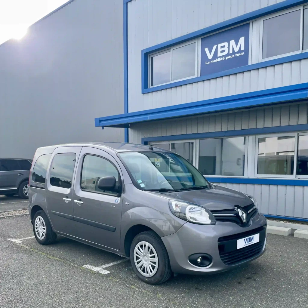 VBM : Renault Kangoo TPMR 3+1 avant droit