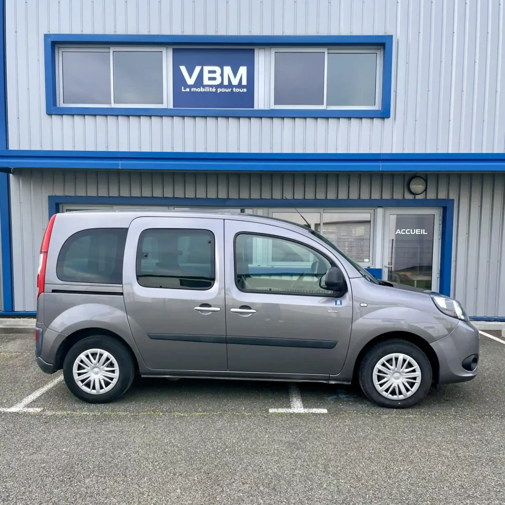 VBM : Renault Kangoo TPMR 3+1 côté droit