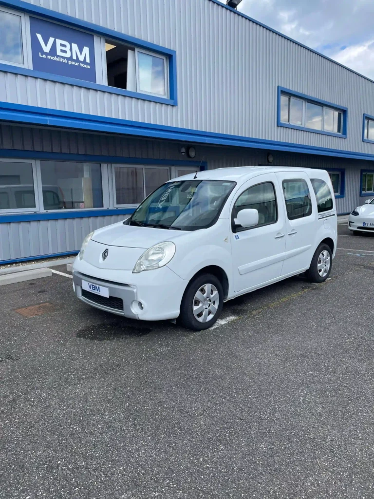 VBM : RENAULT Kangoo TPMR 3 + 1 blanc 2011 Pepite avant gauche