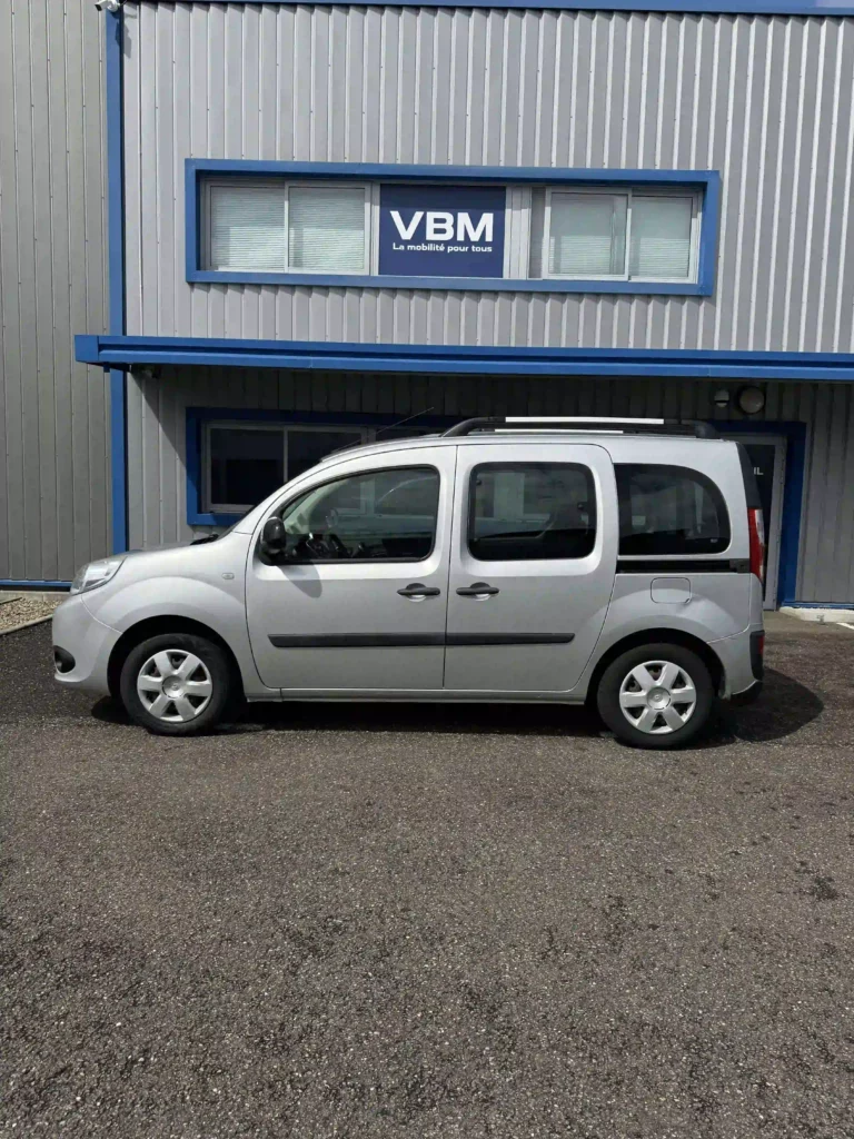 VBM : RENAULT Kangoo TPMR gris zen 4 + 1 côté gauche