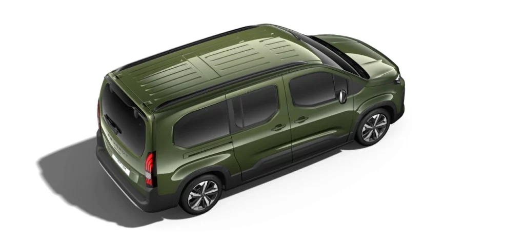 VBM : Peugeot Rifter TPMR 2024 couleur vert vue arrière droit