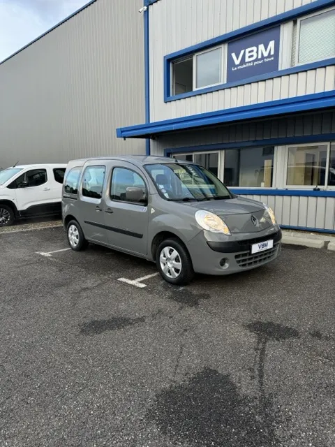 VBM : RENAULT Kangoo TPMR GRIS TAUPE 4+ 1 avant droit