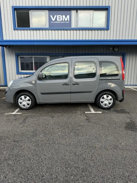 VBM : RENAULT Kangoo TPMR GRIS TAUPE 4+ 1 côté gauche