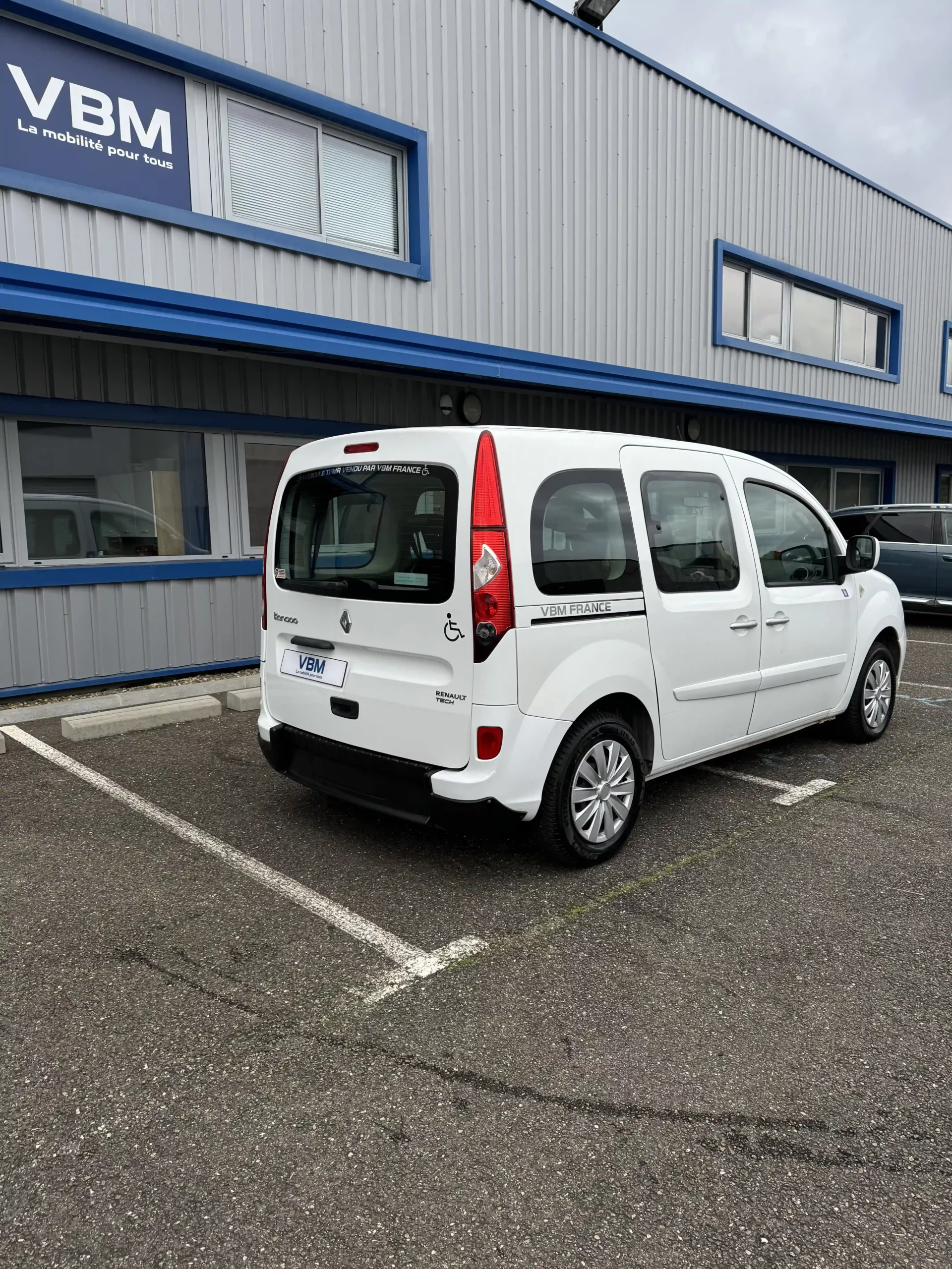 Renault kangoo tpmr 4 + 1 blanc arrière droit