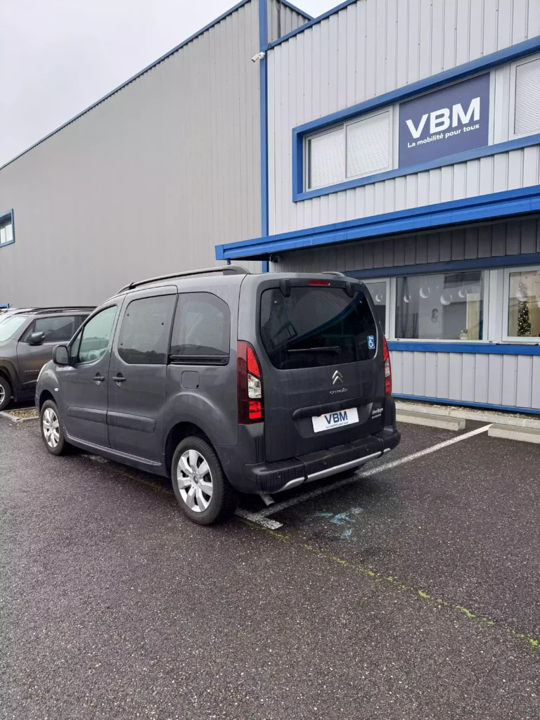 VBM : Citroen berlingo tpmr gris arrière gauche