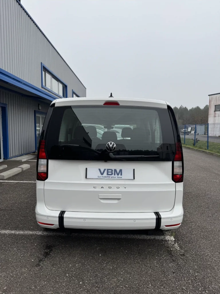 VBM : VOLKSWAGEN Caddy TPMR 3+1 blanc arrière