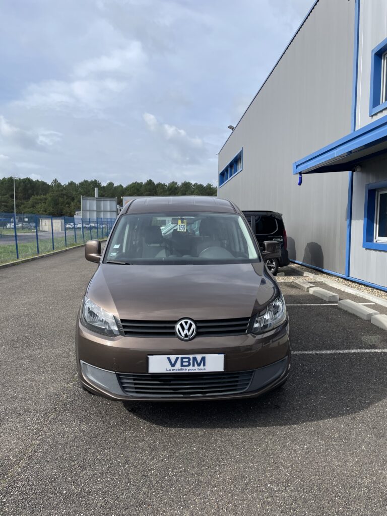 VBM : Vu face avant Volkswagen Caddy Maxi TPMR 5+1
