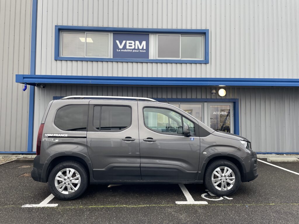 VBM : PEUGEOT RIFTER ALLURE TPMR 4+1 VUE COTE DROIT