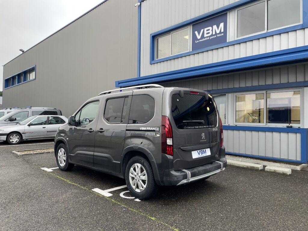 VBM : PEUGEOT RIFTER ALLURE TPMR 4+1 VUE TROIS QUART ARRIERE